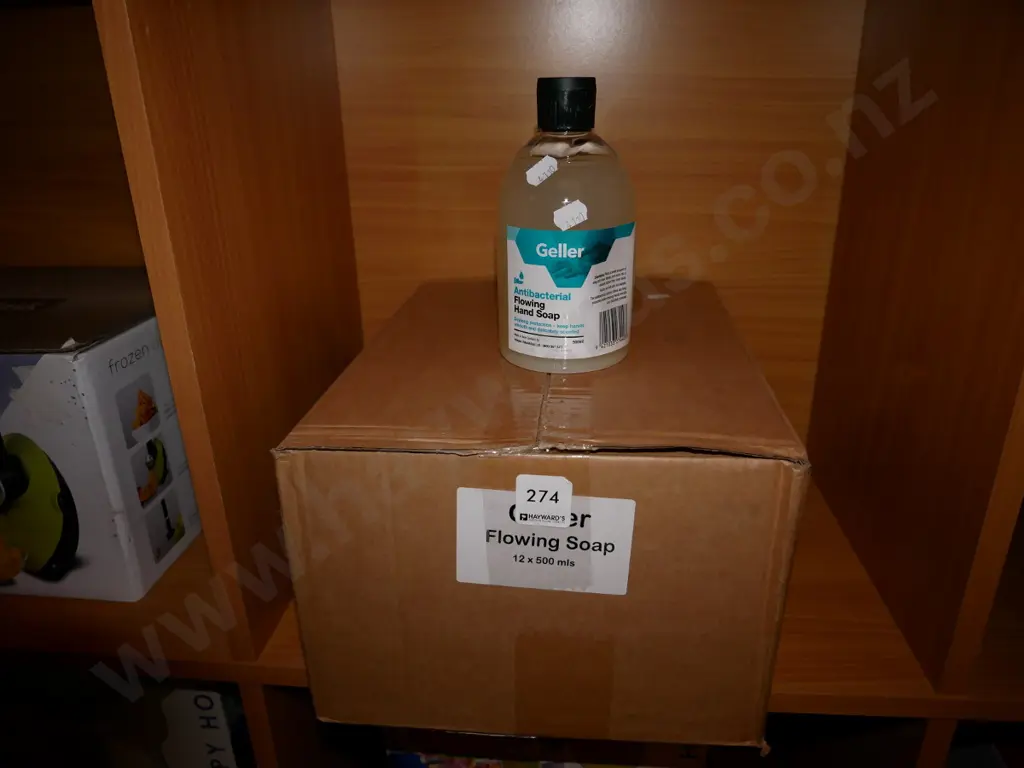 box; Geller antibacterial soap Image 1++