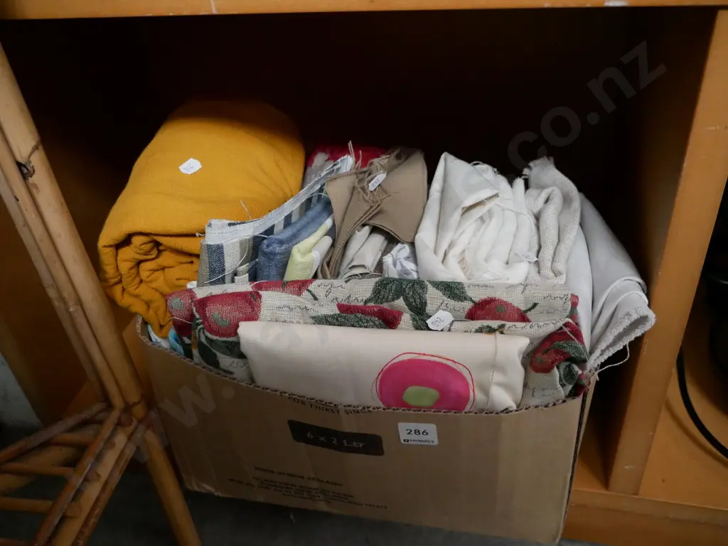 box of fabric pieces Image 1++