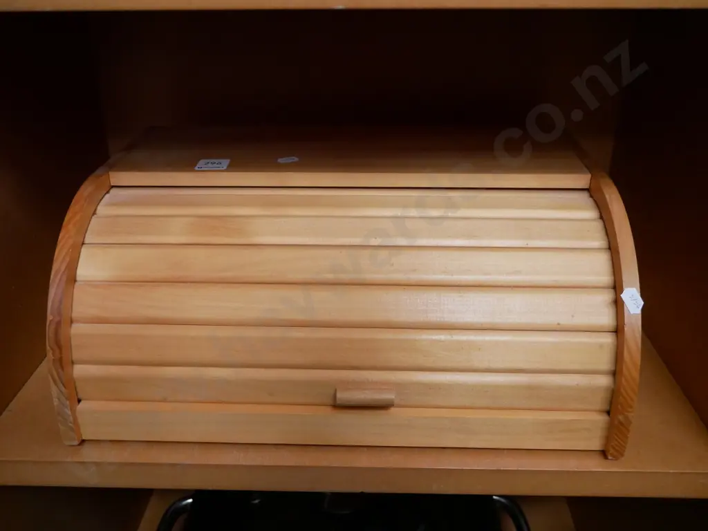 wooden bread bin Image 1++