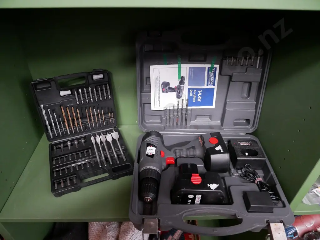Predator battery drill and case of drivers and drill bits Image 1++