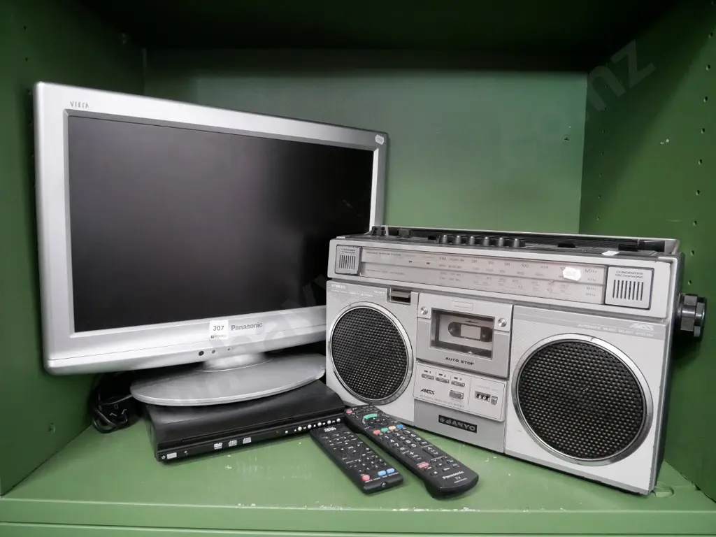 Panasonic TV , DVD player and Sony portable radio cassette player - no cord Image 1++