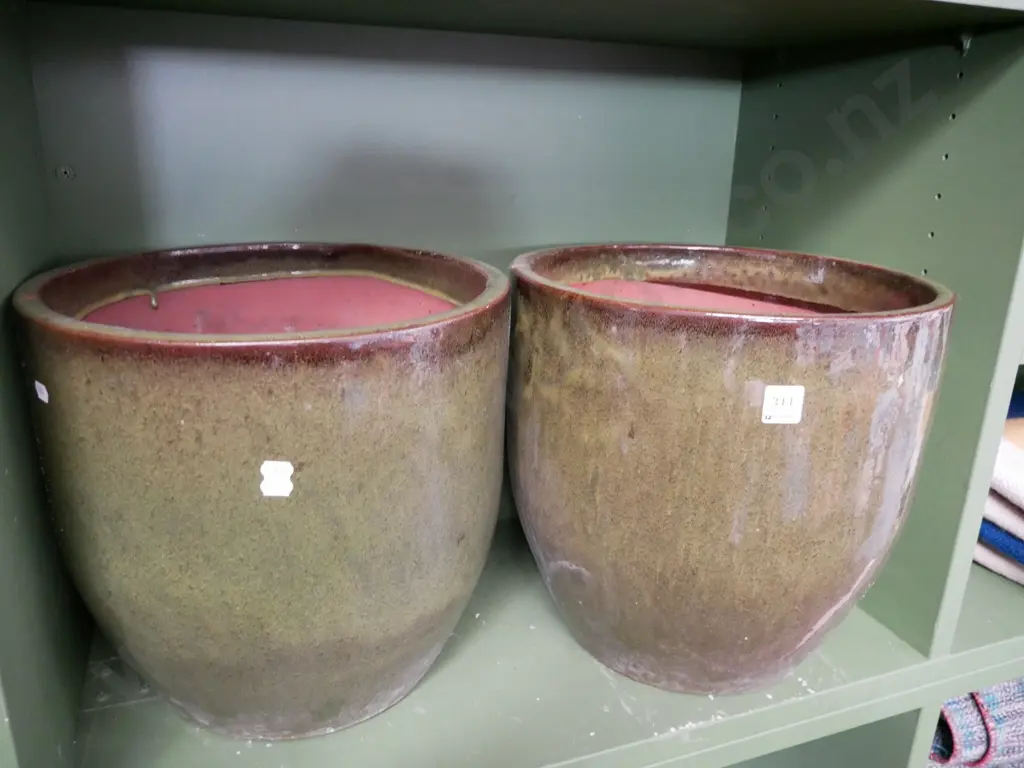 2 x green glazed planters H- 350  Image 1++