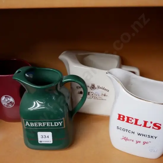 4 whisky jugs