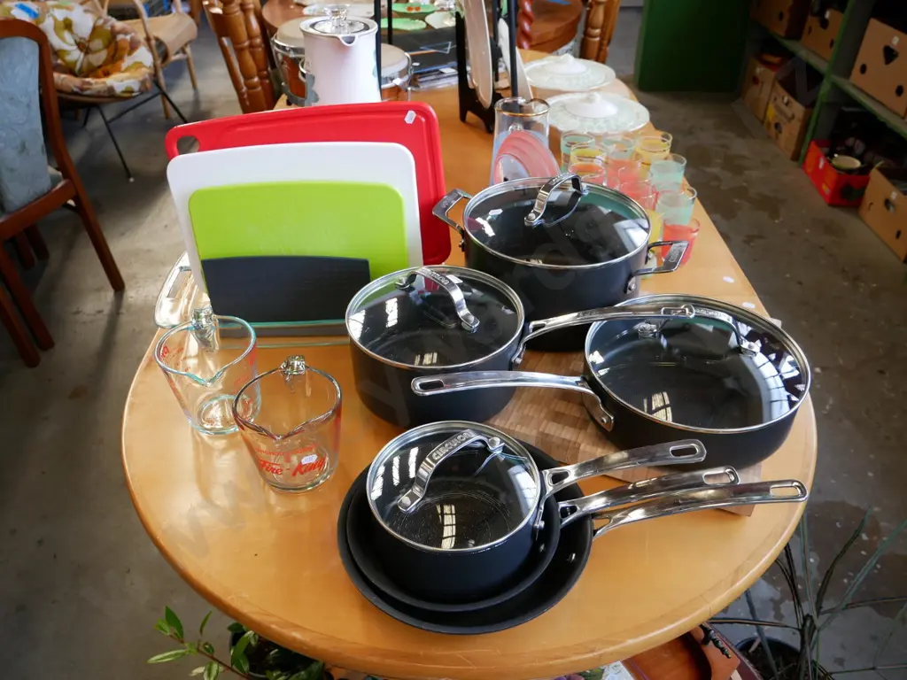 Circulon pots, frying pans, Pyrex jugs, chopping boards and glass baking tray Image 1++