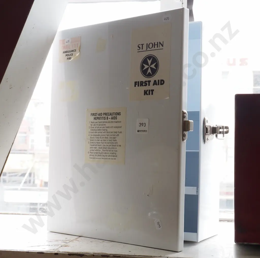  St John wall mounted First Aid Kit  Image 1++
