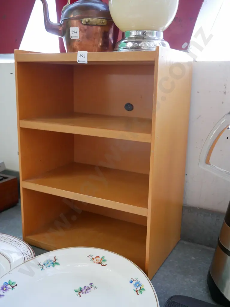 small mdf shelves H- 500, W- 370, D- 240 Image 1++