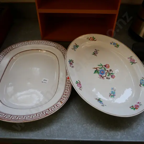2 vintage ashets