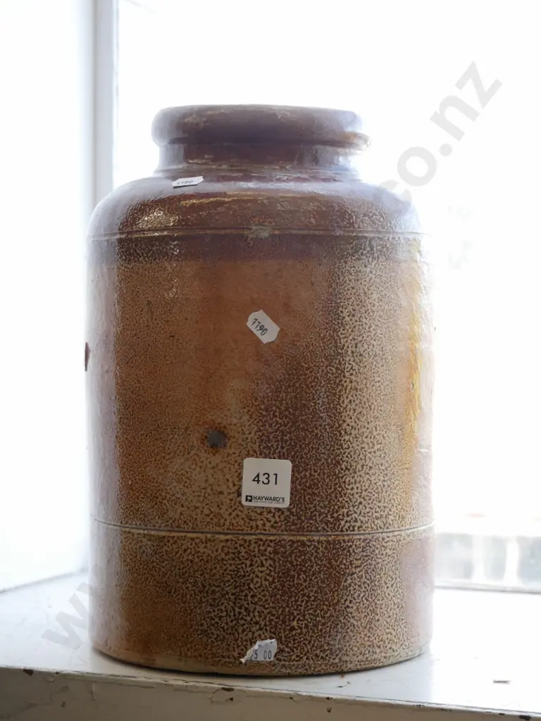 wide mouth salt glazed crock H- 310 Image 1++