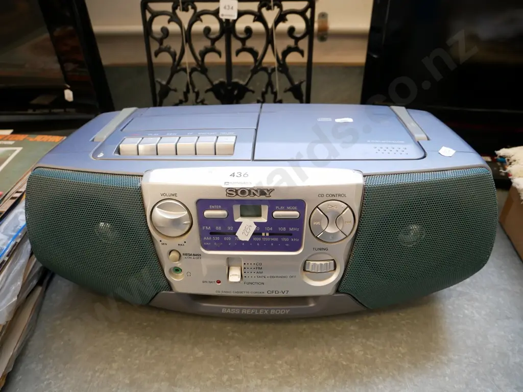 Sony radio tape and CD player Image 1++