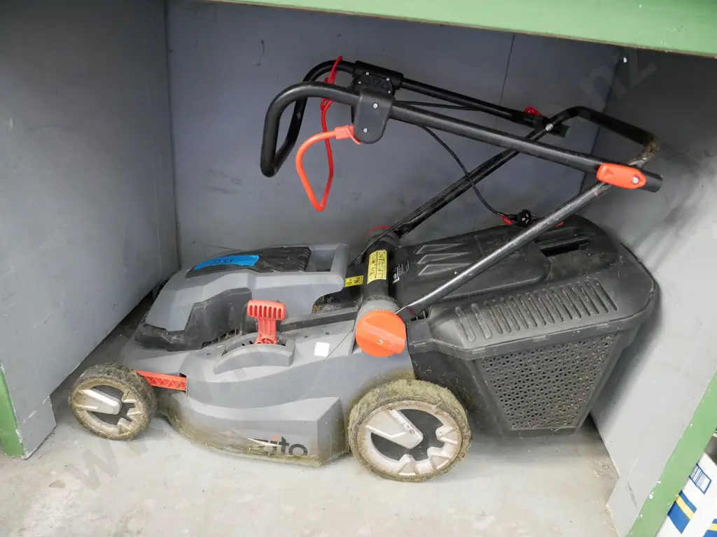 Ozito electric lawnmower Image 1++