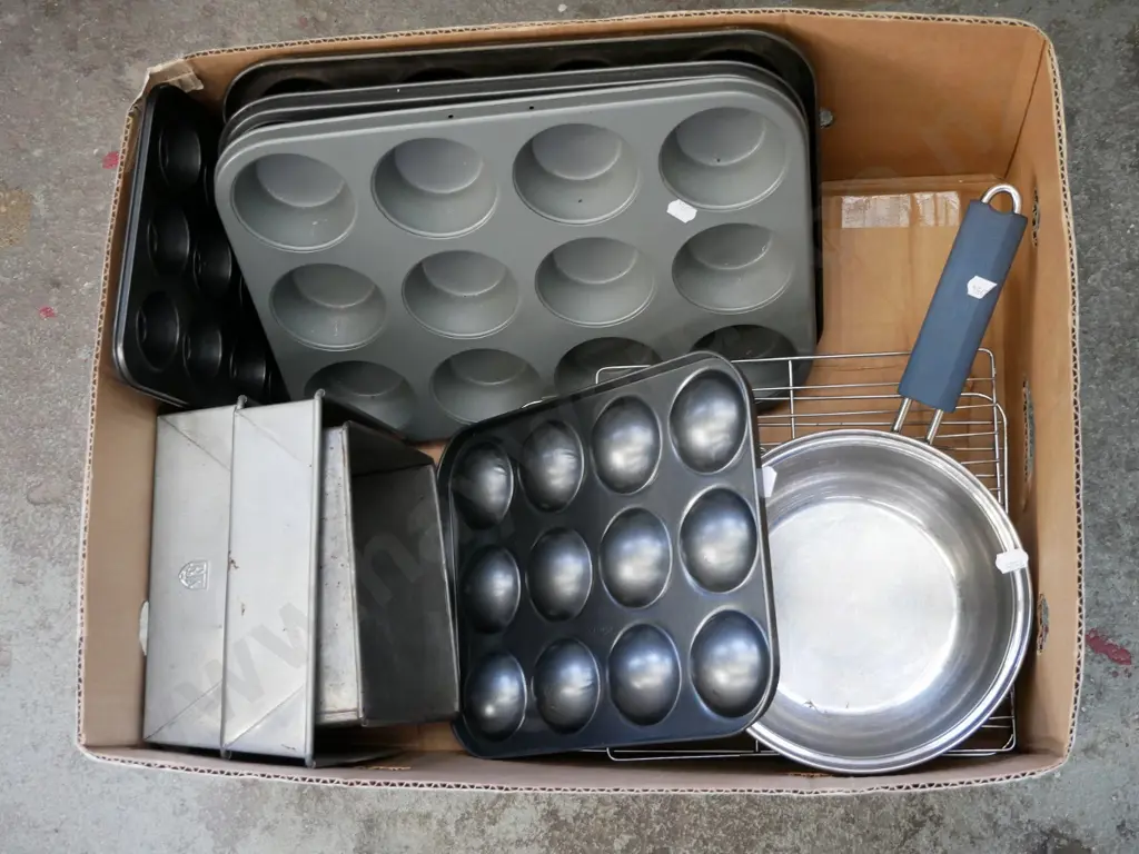 box; muffin trays, cooling racks, tins etc Image 1++