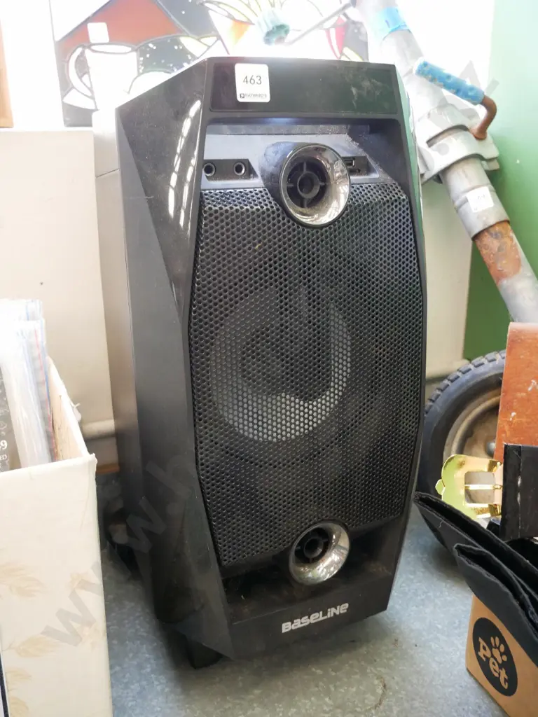Bassline portable bluetooth speaker - no cord Image 1++