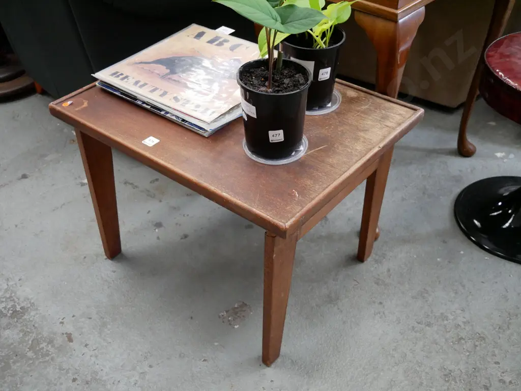 foldaway end table Image 1++