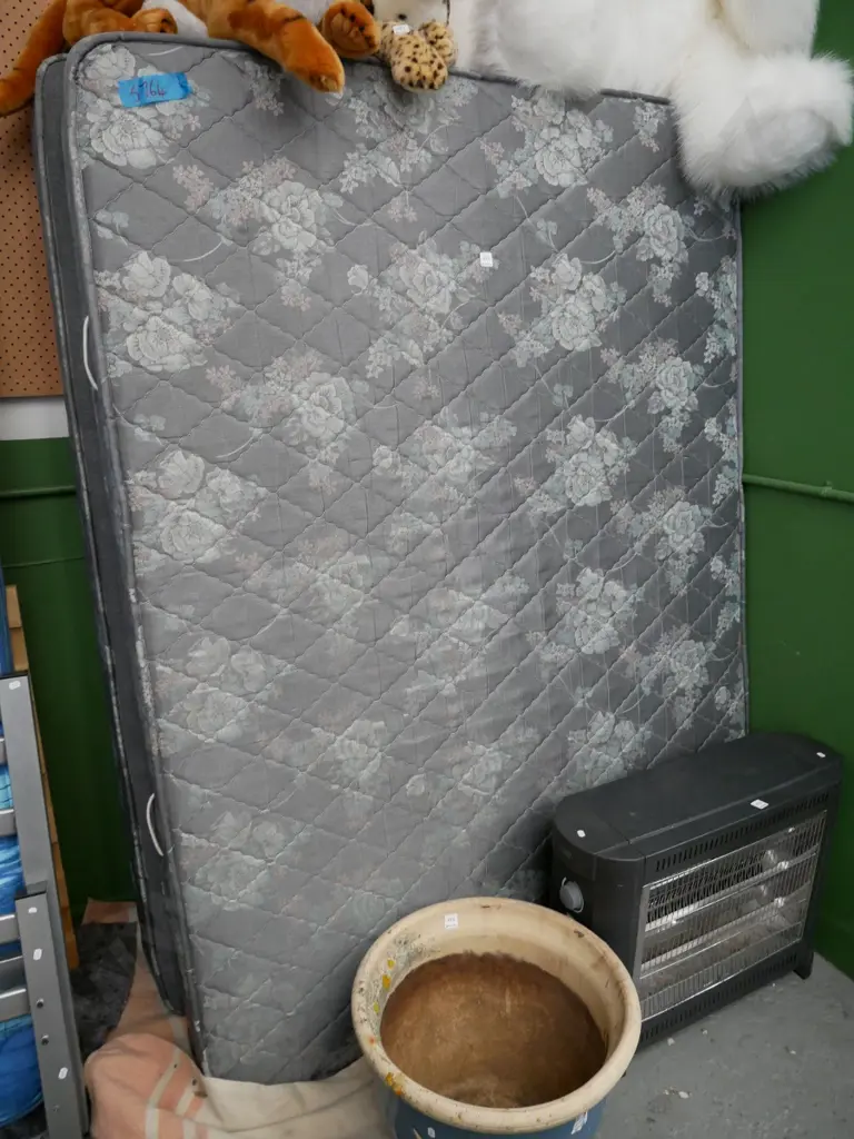 double bed base and mattress Image 1++