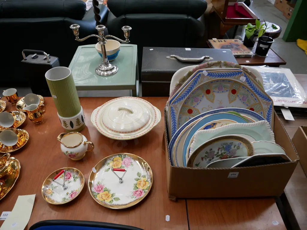 box; various plates Image 1++