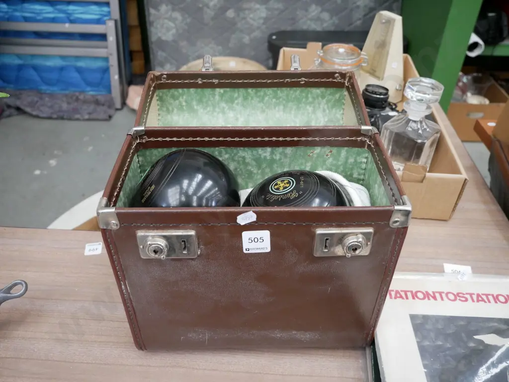 case of Henselite lawn bowls Image 1++