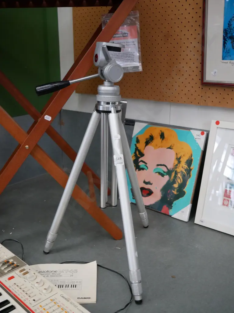 Lead tripod Image 1++