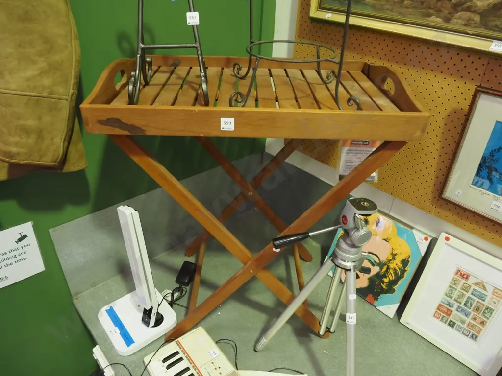 butlers tray on stand Image 1++
