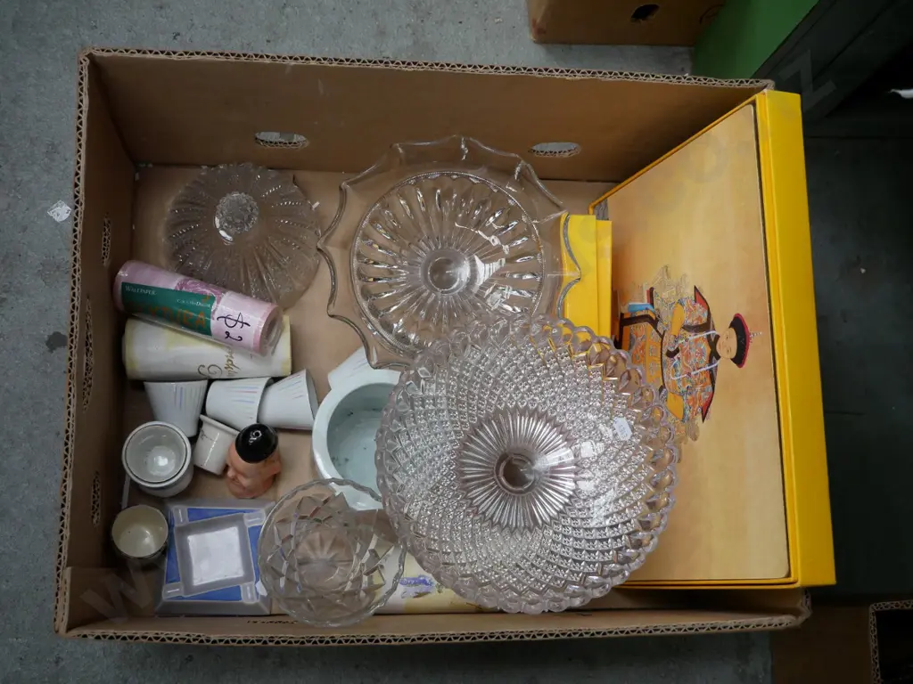 placemats, large glass comports, etc Image 1++