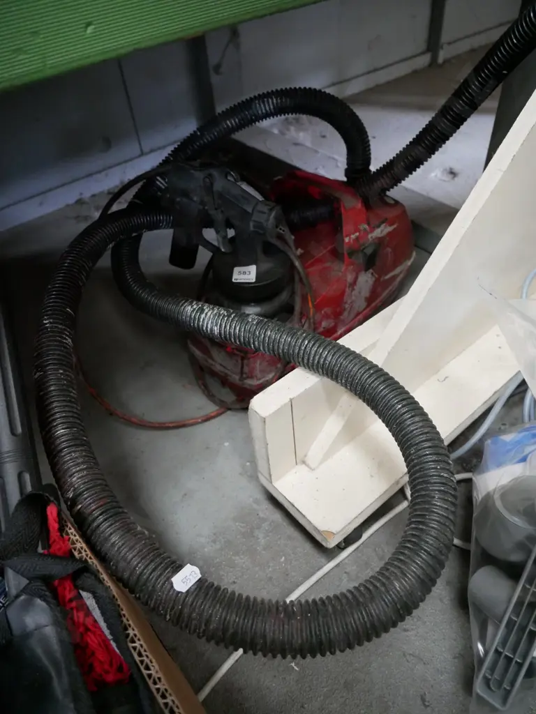 well used paint sprayer Image 1++