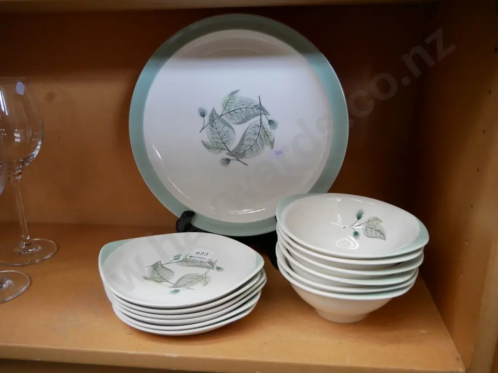 Wedgwood Woodbury bowls, saucers and plate Image 1++