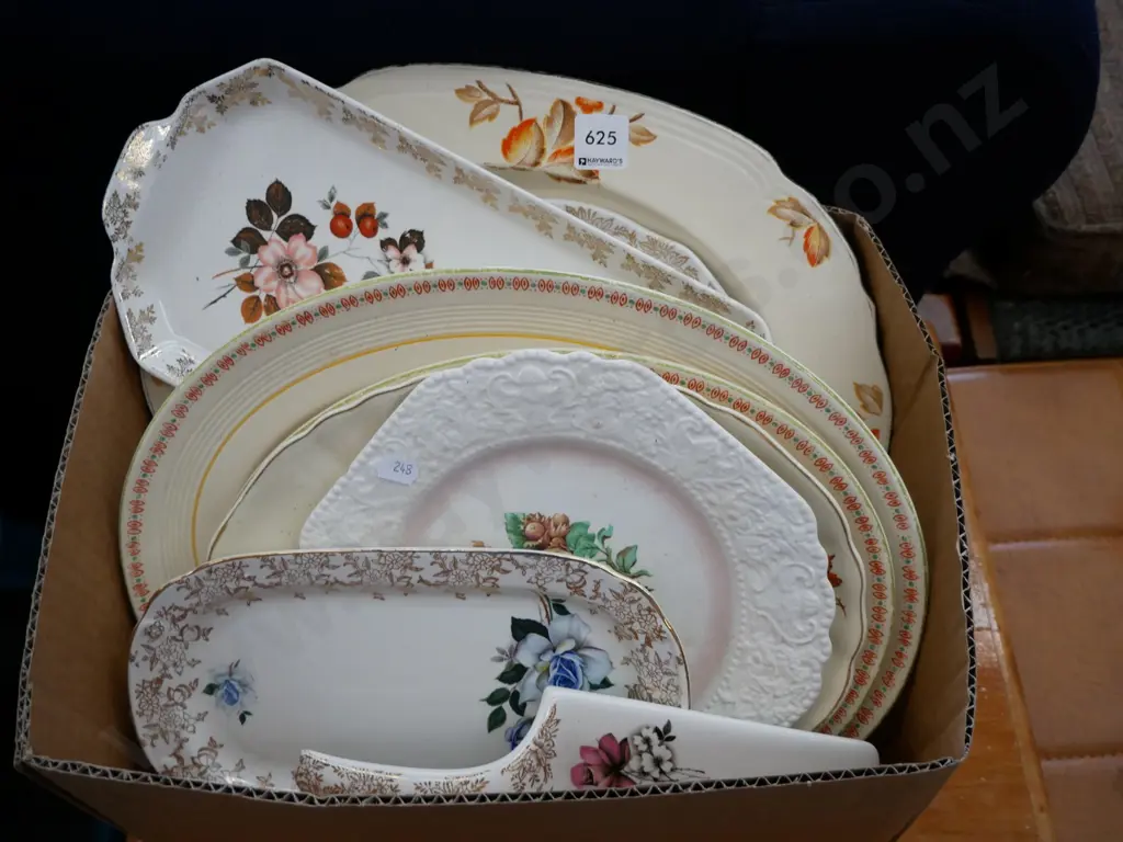 box; ashets and plates Image 1++