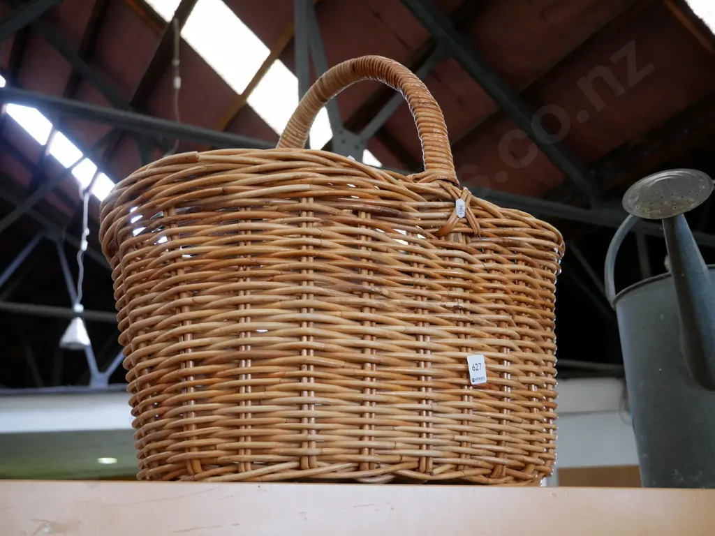 cane basket  Image 1++