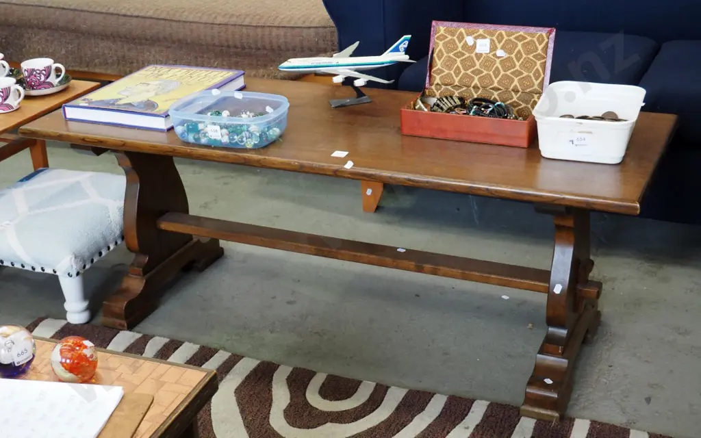 solid oak refrectory based coffee table H- 470, W- 1220, D- 450 Image 1++