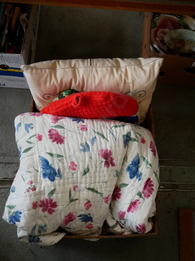 bed spread, tea cosy, and cushion Image 1++
