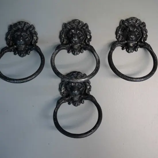 set of 4 painted cast alloy lion's head towel rings - some wear to paint - each H-140 Ring D-100