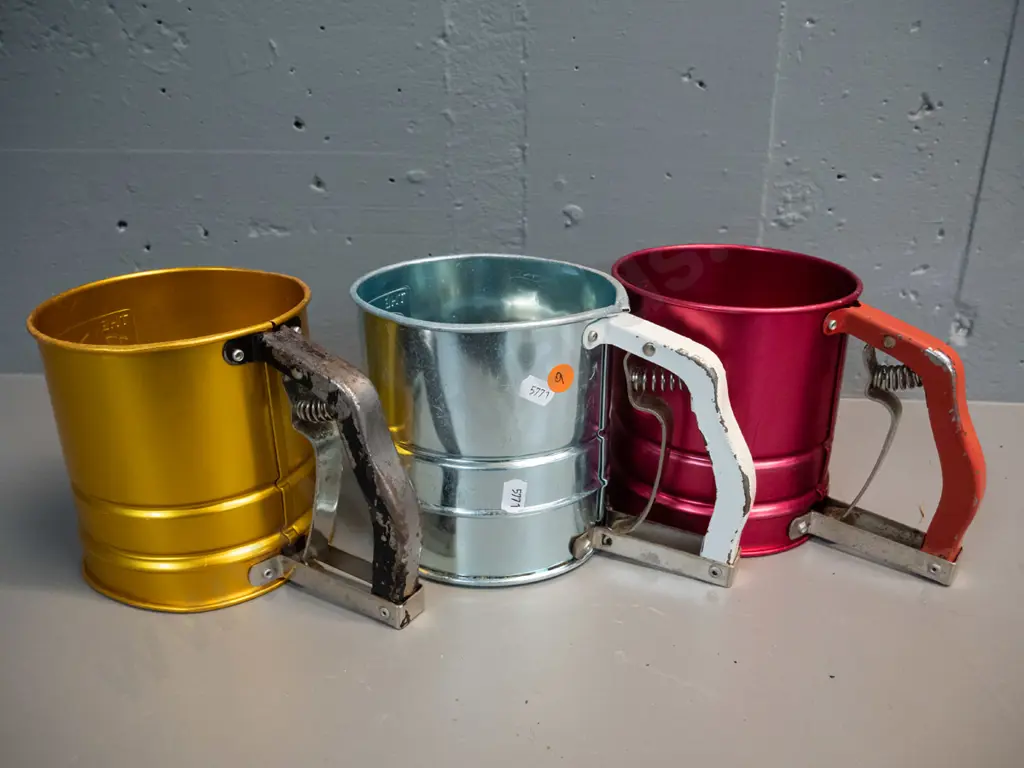 3 vintage various coloured aluminium Propert Multi-Sift flour sifters H140 - 2 have wear to finish on handles Image 1++