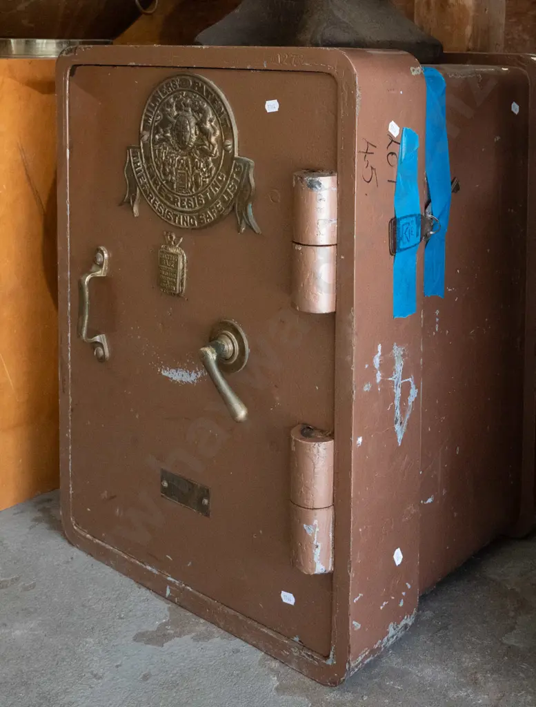vintage Milner's Patent Fire Resistant Safe "List 3" on brass plaque, also EW Mills Wellington plaque, with key, later Image 1++