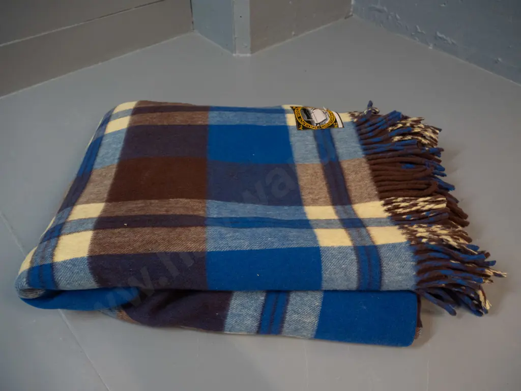 retro Kaiapoi Woollens pure wool travel rug - very good condition Image 1++