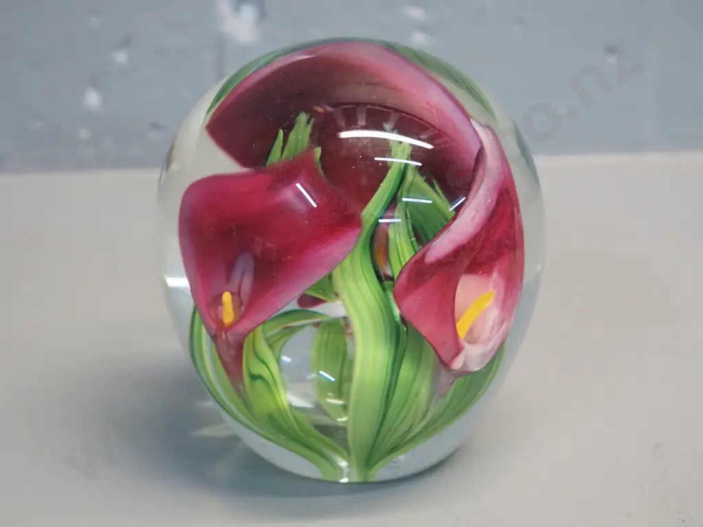 Peter Raos art glass paperweight - red lilies H100 D90 - marked 2008 NZ Image 1++