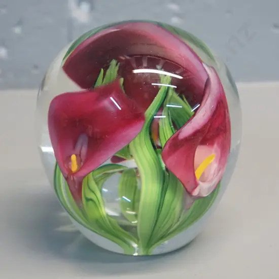 Peter Raos art glass paperweight - red lilies H100 D90 - marked 2008 NZ