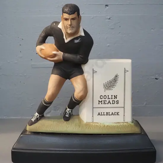 Jim Beam Colin Meads rugby decanter - with part contents, label has come off H-310 W-290 D-130