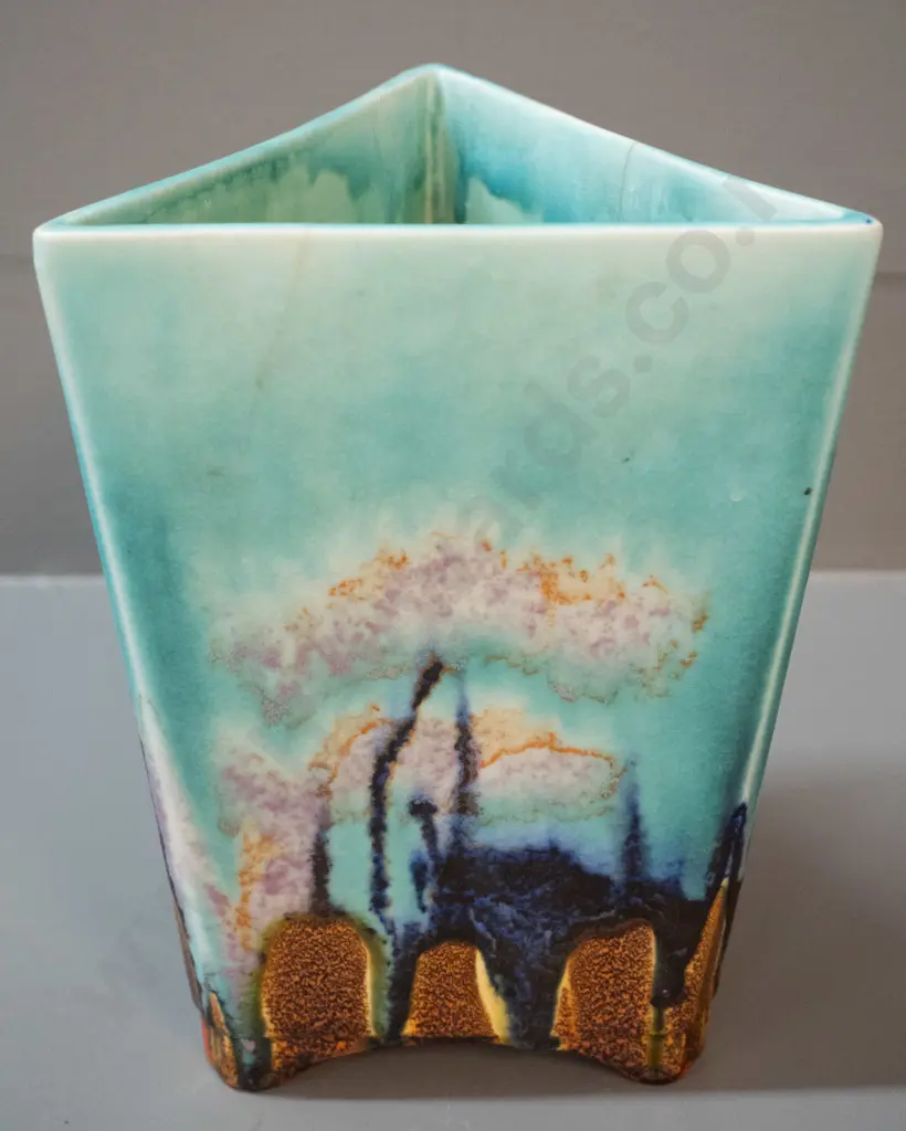 Clarice Cliff Bizarre pattern hand painted triangular vase - several hairline cracks H-190 W-140 Image 1++
