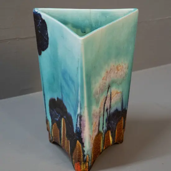 Clarice Cliff Bizarre pattern hand painted triangular vase - several hairline cracks H-190 W-140