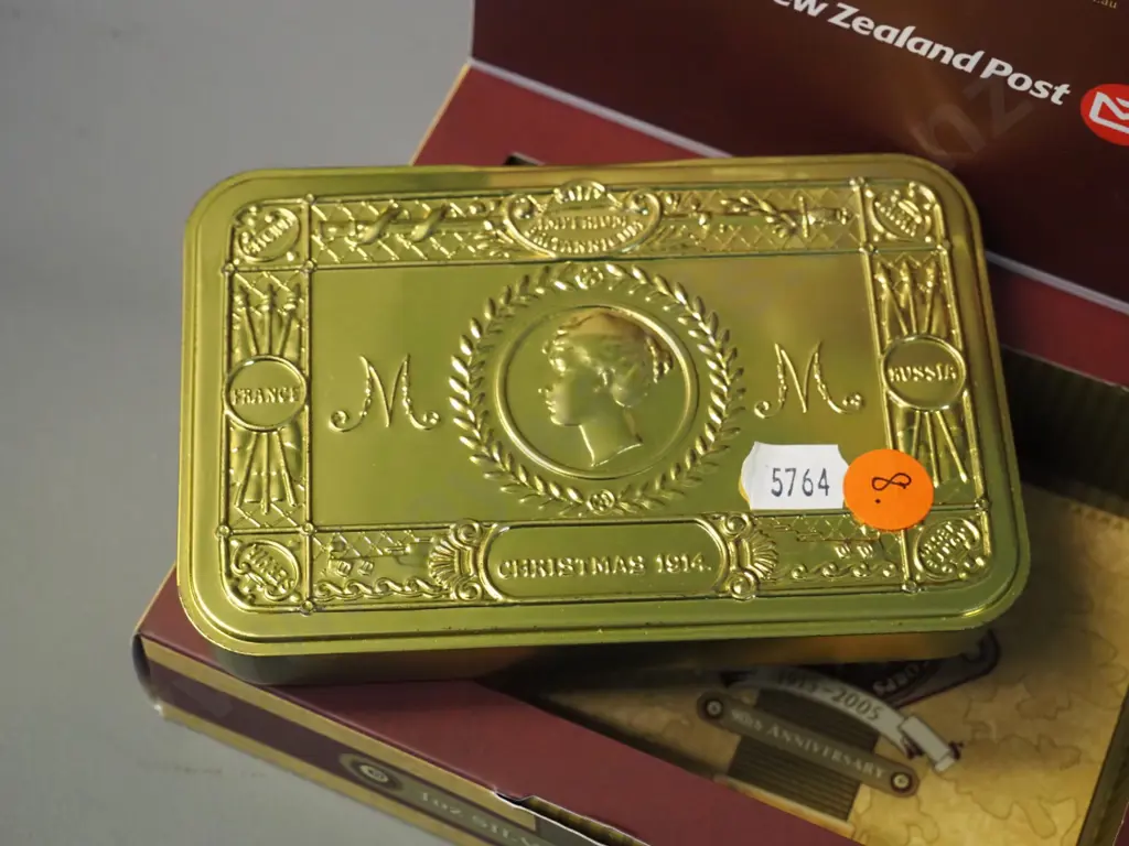 New Zealand 2005 Anzac / King & Empire coin set - two silver dollars in replica Christmas tin Image 1++