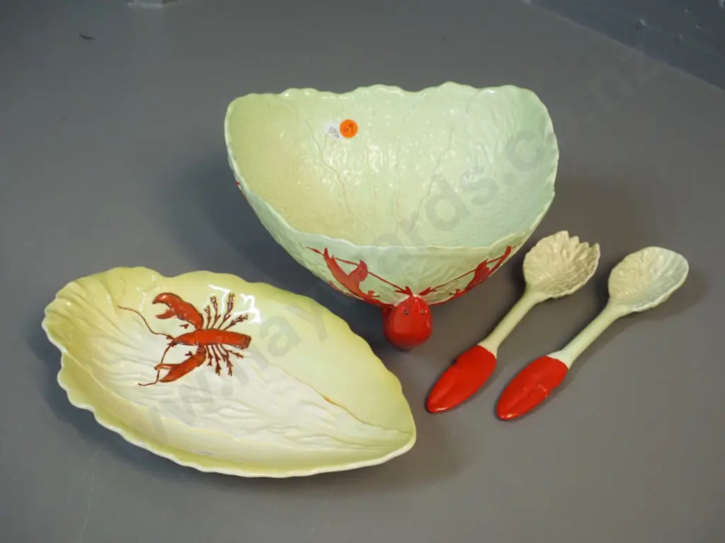 Carlton Ware 3-footed lobster salad bowl H120 D240 with servers and an oval plate Image 1++