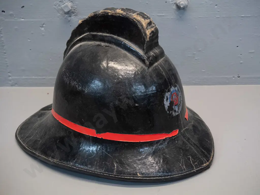 vintage New Zealand fire services fire helmet leather - wear to leather, fire service logo partly worn off Image 1++