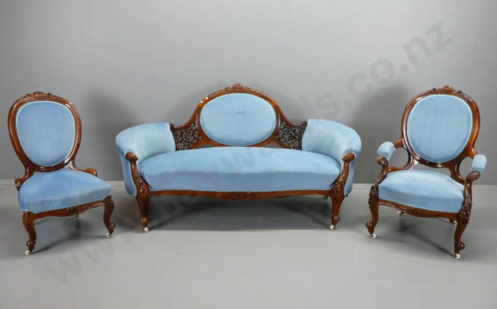 Victorian walnut carved cab leg 3-piece parlour suite w/cameo back couch, pierced decoration, blue velvet fabric, all Image 1++