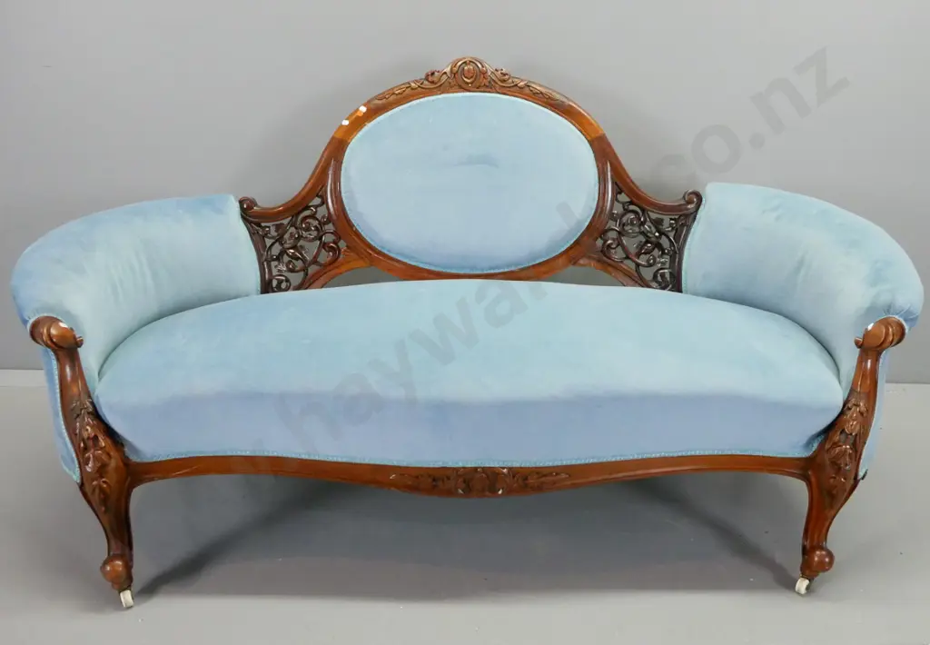 Victorian walnut carved cab leg 3-piece parlour suite w/cameo back couch, pierced decoration, blue velvet fabric, all Image 1++