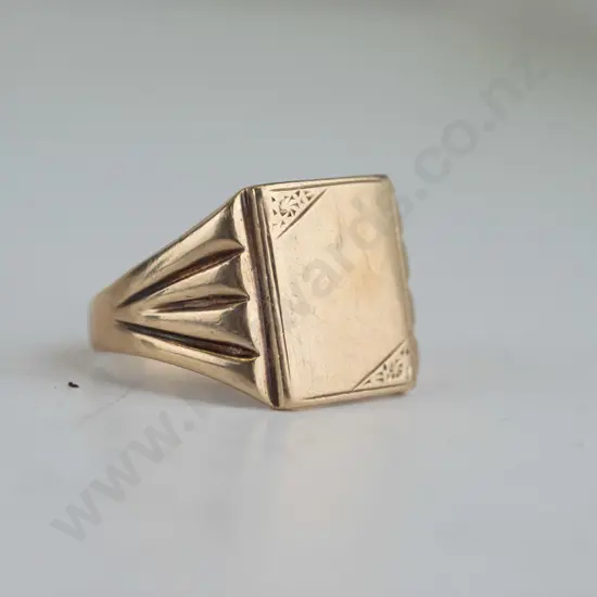 9ct gents dress ring 6.9gms