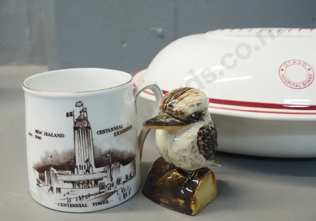 Otago Hospital Board covered vege serving dish L260 W210, Coclough New Zealand Centennial mug & small kookaburra figure Image 1++