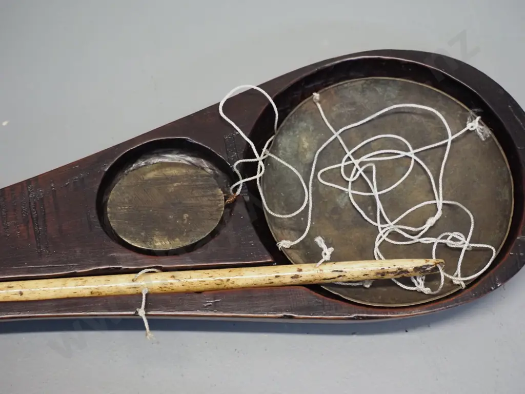 vintage wood-cased brass and bone opium scales - case is L-400 Image 1++