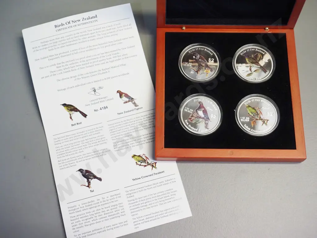 2005 Birds of New Zealand / Cook Islands cased set of four 2-dollar coins - .999 silver Image 1++