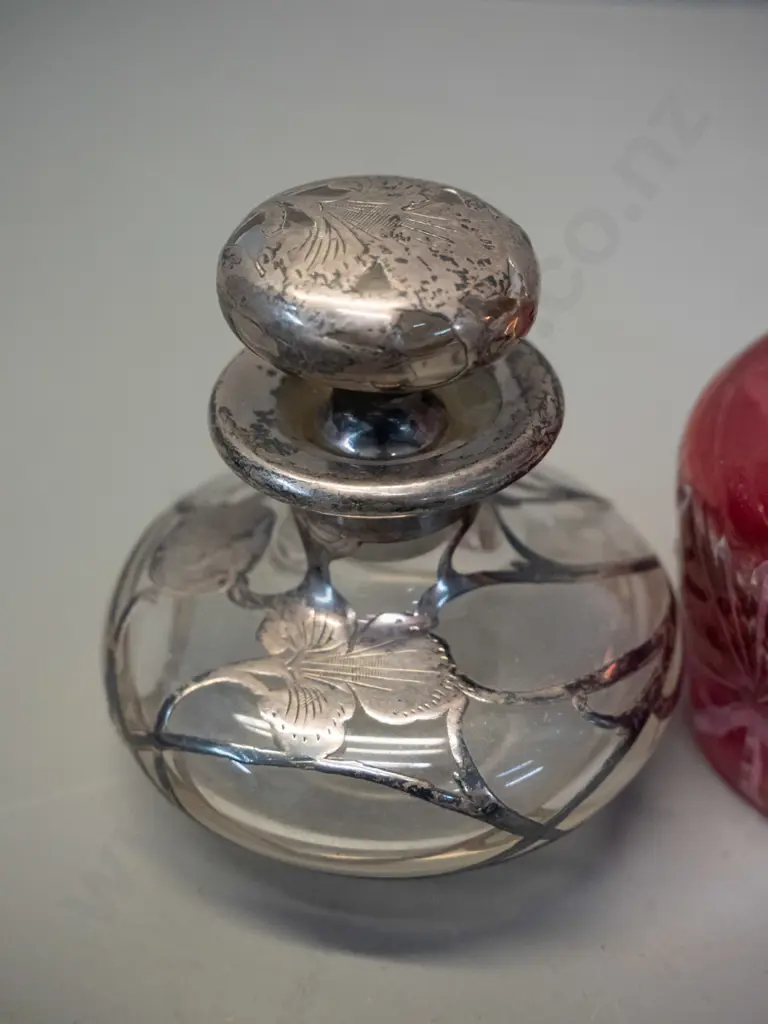 3 vintage scent bottles - 2 clear glass with monogrammed silver filigree overlay, smaller one marked 999/1000, taller is Image 1++