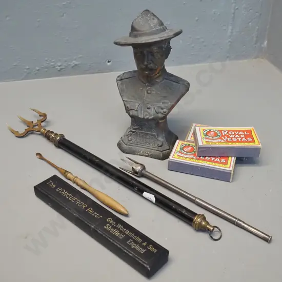 small cast metal bust of Baden Powell, bone handled straight razor, telescopic toasting fork, small timber and brass