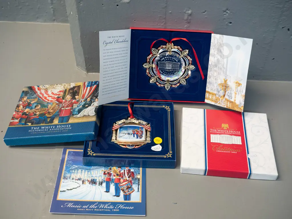 2 boxed White House souvenir Christmas tree ornaments for 2002 and 2010 - box dimensions approx 130 x 145 Image 1++
